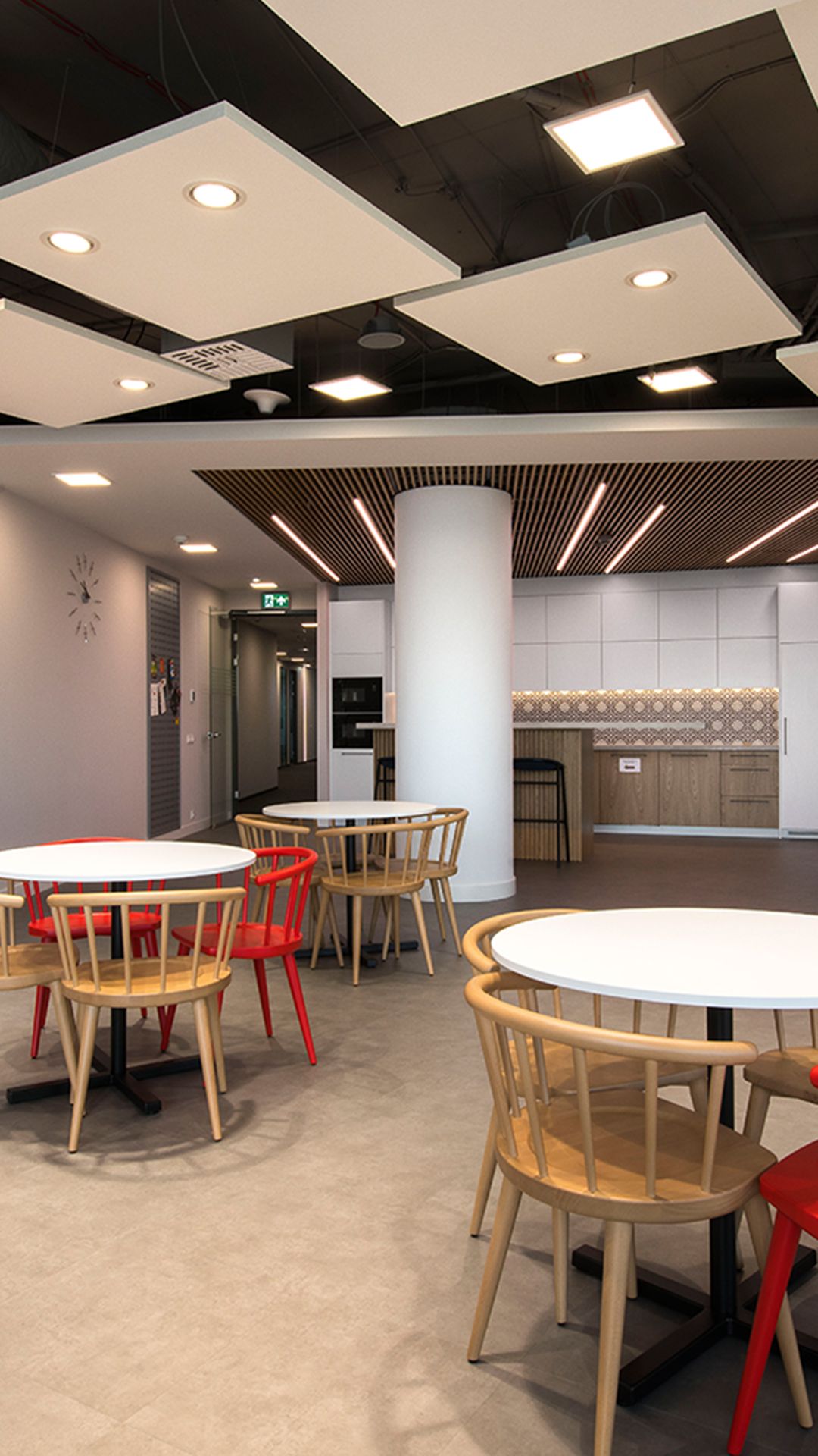 Kreativa - interior design for the Atradius office in Warsaw, dining room